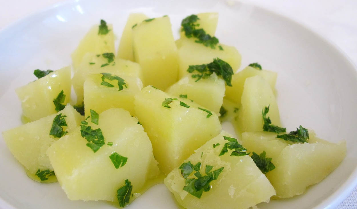 l’insalata-di-patate-di-sofia-loren,-la-vera-ricetta-saporita-napoletana,-cosa-si-aggiunge-al-condimento
